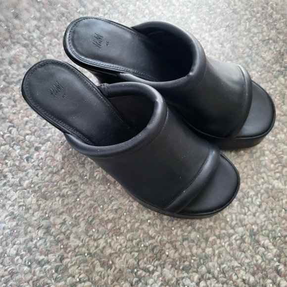 New H&M Platform Mules - Picture 6 of 7
